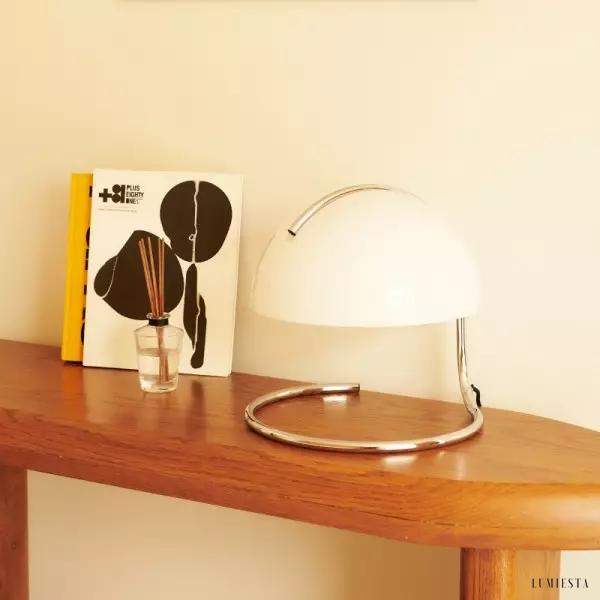 Lampa stołowa Esme minimalistyczny design z szklanym kloszem