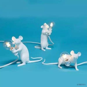 Lampka biurkowa myszka w stylu nowoczesnym z delikatnym światłem