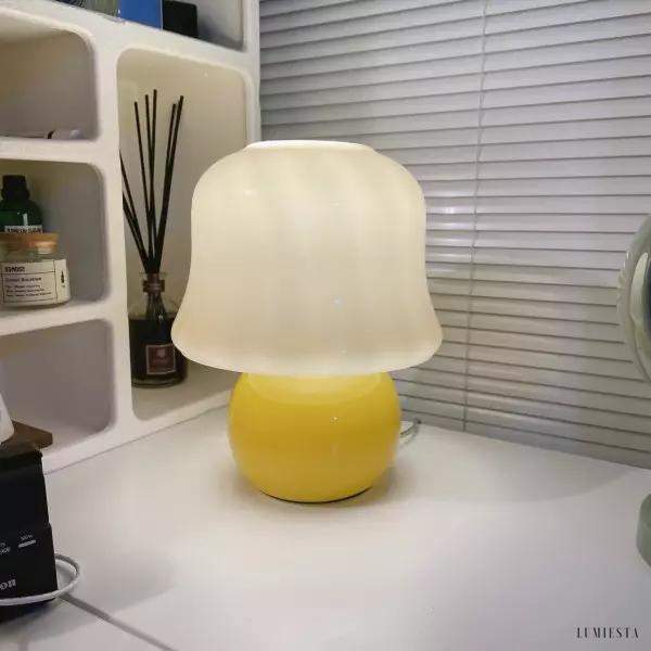 Lampa stołowa musztardowa z ręcznie formowanego szkła