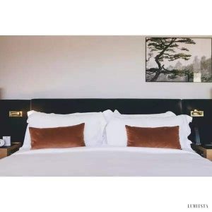 Lampa ścienna Ledtube z regulowanym strumieniem światła