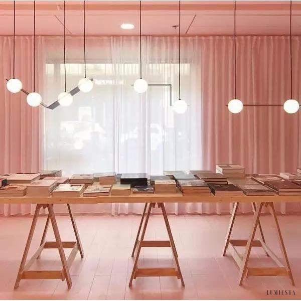 image_10-43.jpg Lampa wisząca z kolekcji Laurent mleczny globus nowoczesny styl