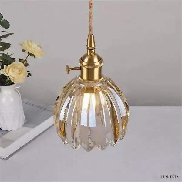 Flower-shaped pendant lamp inspired by Japan