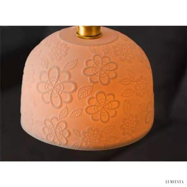 Ceramiczna lampa wisząca biała z kwiatowym wzorem do wnętrz