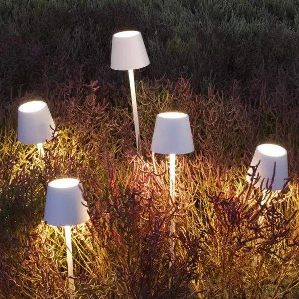 Nowoczesna lampa stołowa LED z regulacją jasności