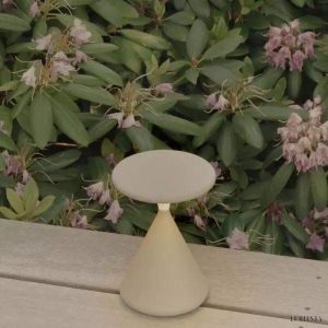 Lampka stołowa Salt i Pepper w kształcie klepsydry z funkcją dotykową