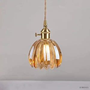 Flower-shaped pendant lamp inspired by Japan