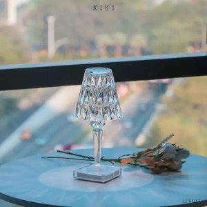 Elegancka lampka stołowa LED w stylu barokowym z akumulatorem