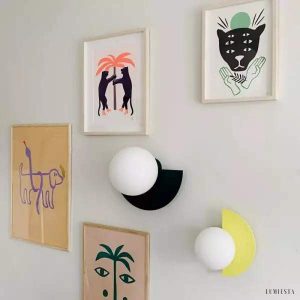 Kolorowa lampa ścienna Nordic Candy z szklanym kloszem