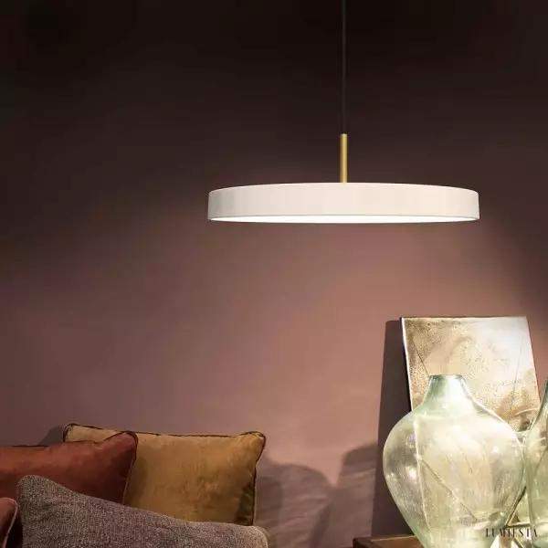 Lampa wisząca Astrid, detal czarnej obręczy i podświetlenia LED
