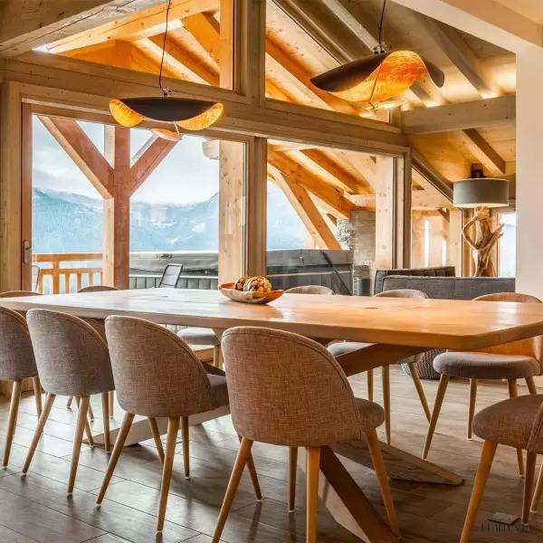 Lampa wisząca Lederam Manta z eleganckim kloszem