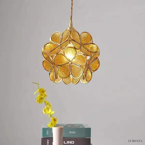 Lampa wisząca w kształcie płatków kwiatu z miedzią
