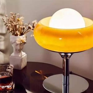 Stylowa lampa stołowa Bauhaus Egg Tart w minimalistycznym wzornictwie
