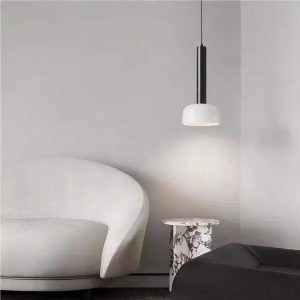 Nowoczesna włoska lampa wisząca minimalistyczna z kloszem szklanym