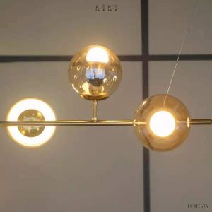 Lampa wisząca Orb w stylu industrialnym z kulistymi kloszami