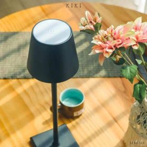 Nowoczesna lampa stołowa LED z regulacją jasności