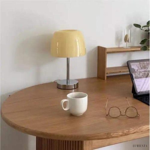 image_15-107.jpg Minimalistyczna lampa stołowa Bauhaus z kolorowym kloszem