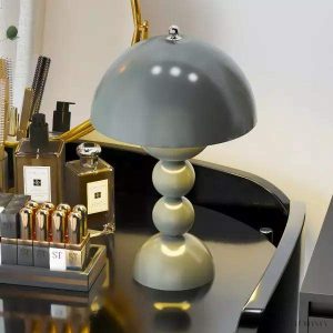 image_15-109.jpg Lampka stołowa w kształcie kwiatu w stylu nordyckim