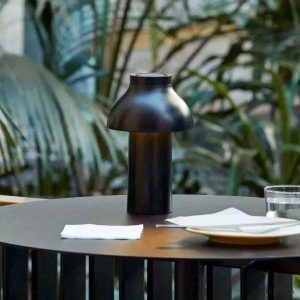 Lampa stołowa wysokiej jakości z dotykowym ściemniaczem