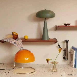 Lampa stołowa Esme minimalistyczny design z szklanym kloszem