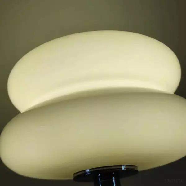 Lampka stołowa szklana biała minimalistyczna z podwójnym kloszem — nowoczesny design Bauhaus