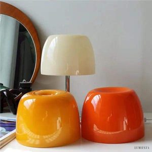 image_17-66.jpg Minimalistyczna lampa stołowa Bauhaus z kolorowym kloszem