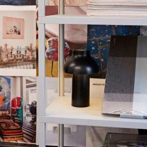 Lampa stołowa wysokiej jakości z dotykowym ściemniaczem