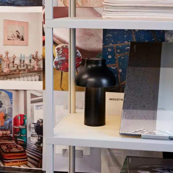 Lampa stołowa wysokiej jakości z dotykowym ściemniaczem