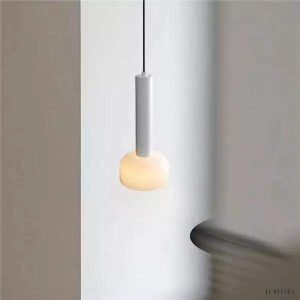Nowoczesna włoska lampa wisząca minimalistyczna z kloszem szklanym
