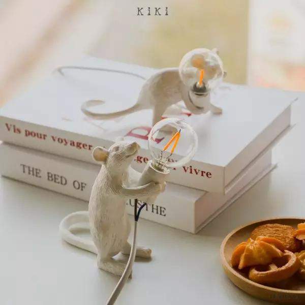 Lampka biurkowa myszka w stylu nowoczesnym z delikatnym światłem