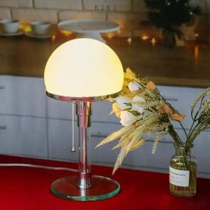 Lampa stołowa Bauhaus Wagenfeld z szklanym kloszem