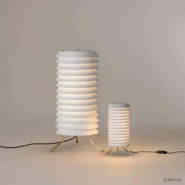 Lampa stołowa Maija z metalowymi dyskami w stylu skandynawskim