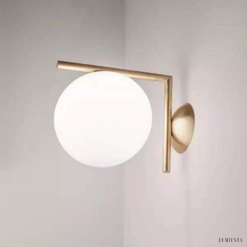 Lampa ścienna IC Lights z okrągłym kloszem w eleganckim stylu