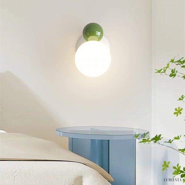 Stylowa lampa ścienna kula akrylowa w kolorze kremowym