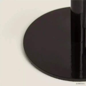 Stylowa minimalistyczna lampa stołowa w różnych kolorach