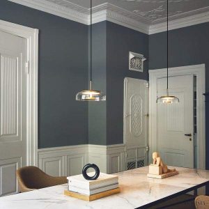Szklana lampa wisząca LED Plum, elegancka forma z podświetlonym wnętrzem