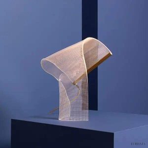 Lampa stołowa GWEILO, przezroczysty spiralny korpus i stabilna podstawa