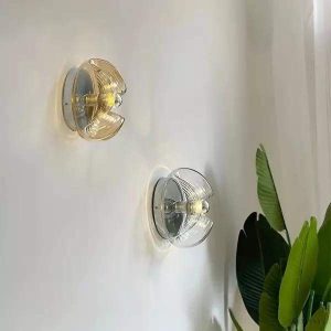 Lampa ścienna Bauhaus w kształcie okrągłym ze szkła