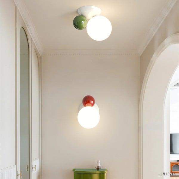 Lampa ścienna akrylowa kulista w stylu skandynawskim