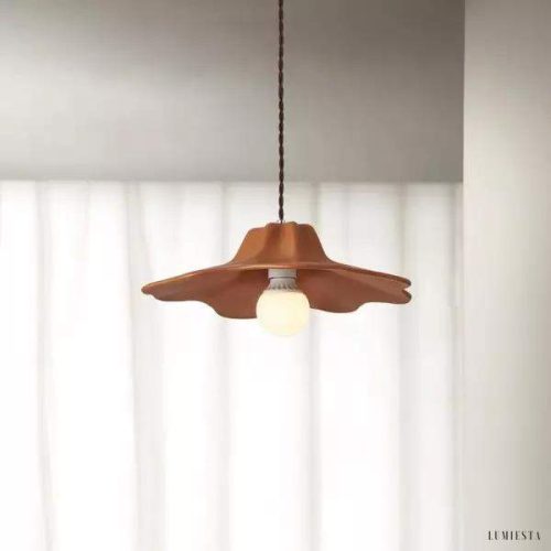 Kolorowa lampa wisząca w kształcie kwiatu