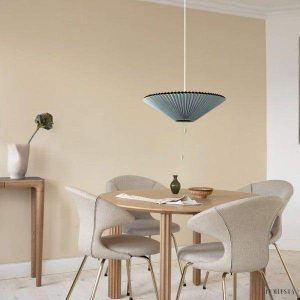 Modern pendant lamp shaped like fractured porcelain