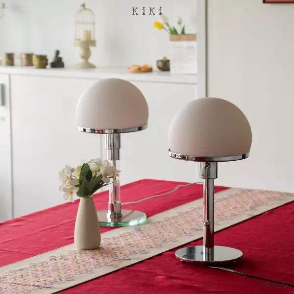 Lampa stołowa Bauhaus Wagenfeld z szklanym kloszem