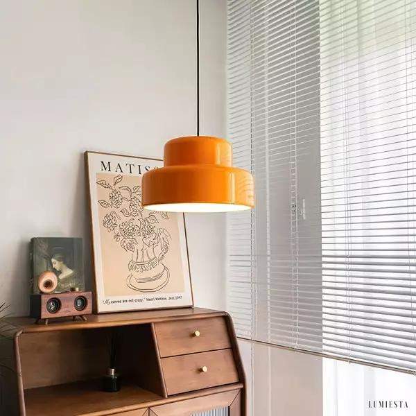 Lampa wisząca Poker w stylu Bauhaus w pomarańczowym kolorze