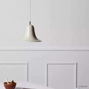 Lampa Wisząca Hat z rozkloszowanym kloszem elegancka