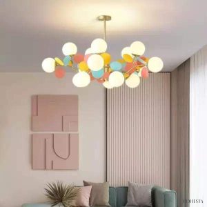 Lampa wisząca w kształcie kulek w pastelowych kolorach