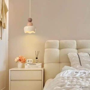 Cream resin pendant lamp in Nordic style