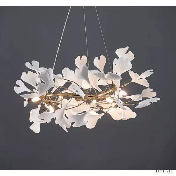 Biały żyrandol w kształcie płatków, metalowy model 60cm - ujęcie boczne