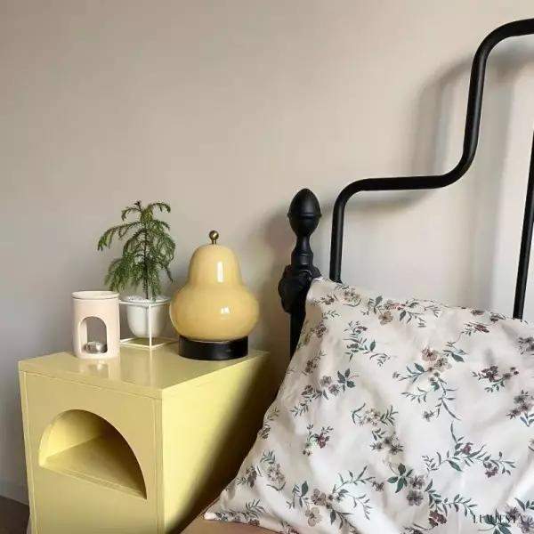 Lampa dotykowa w kształcie gruszki z regulacją światła