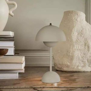 Stylish Bloom L9 Table Lamp with Dimmer