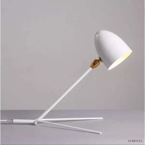 Lampa stołowa tripod czarna z metalową podstawą na trzech nogach i cylindrycznym abażurem