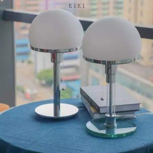 Lampa stołowa Bauhaus Wagenfeld z szklanym kloszem
